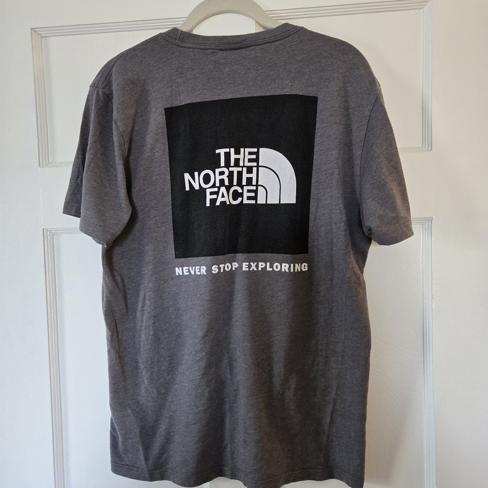 The North Face Men's Grey Logo Tee - Picture 5 of 9